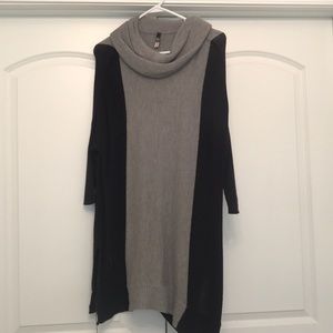 EUC The Limited Black & Gray Tunic Sweater, Small